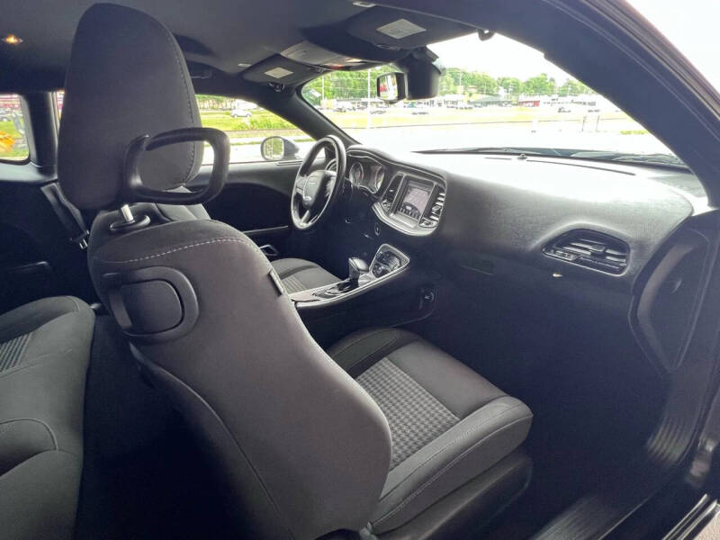 2019 Dodge Challenger SXT