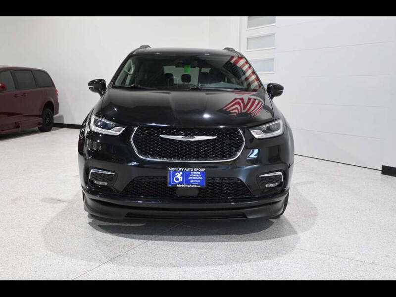 2021 Chrysler Pacifica Touring
