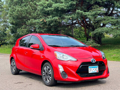 2016 Toyota Prius c Three