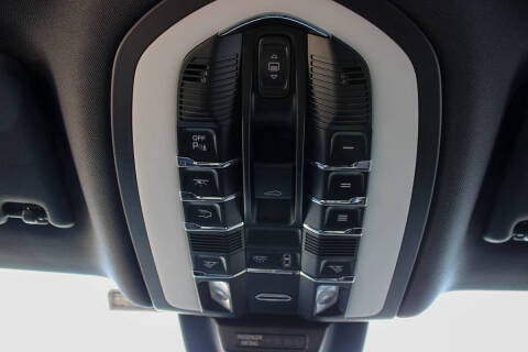 2021 Porsche Macan