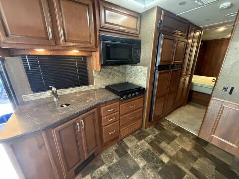 2014 Fleetwood RV Bounder