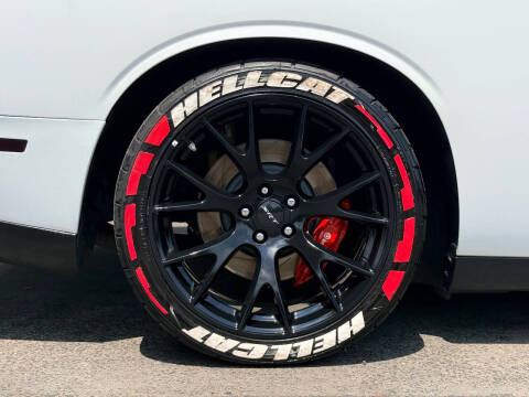 2016 Dodge Challenger SRT Hellcat
