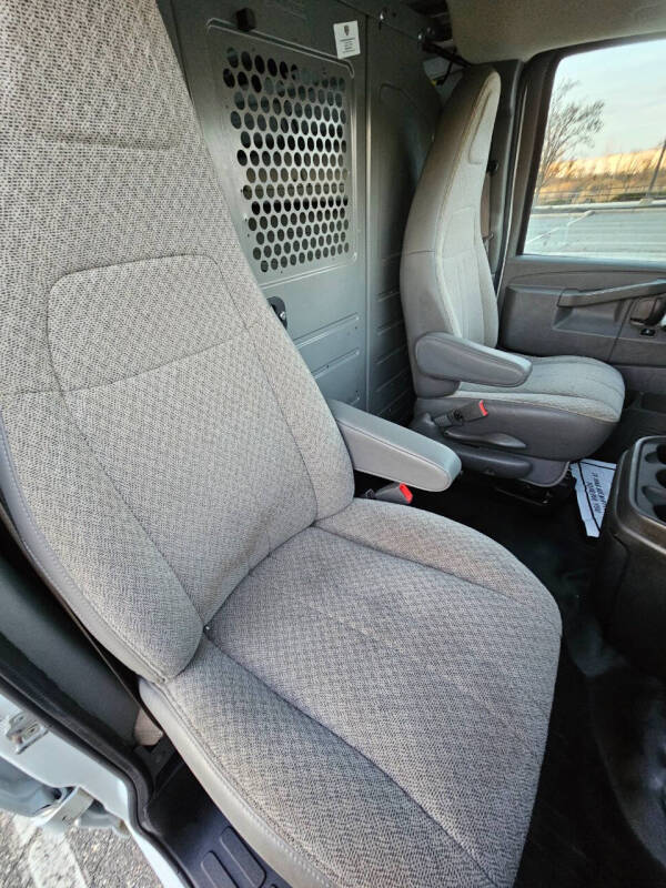 2019 Chevrolet Express 2500