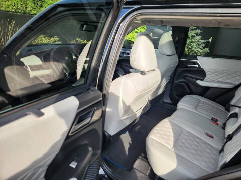 2024 Mitsubishi Outlander PHEV SEL