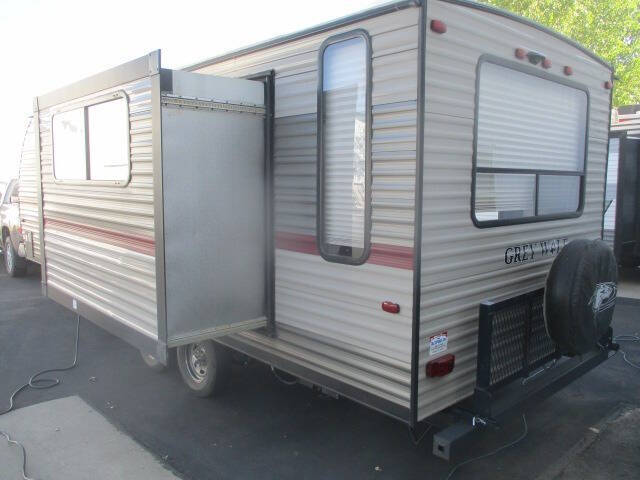 2018 SOLD Forest River Cherokee Grey Wolf limited 23M