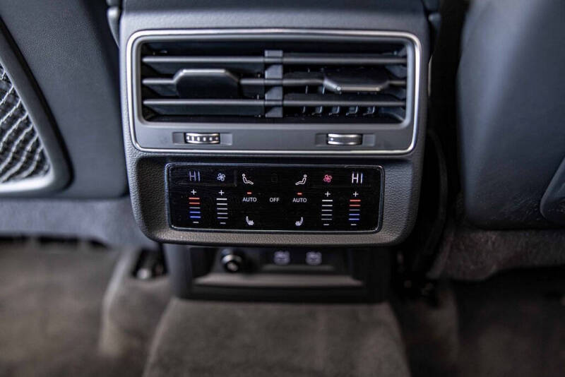 2021 Audi Q8 quattro Prestige 55 TFSI