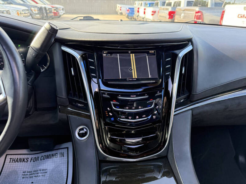 2017 Cadillac Escalade Platinum