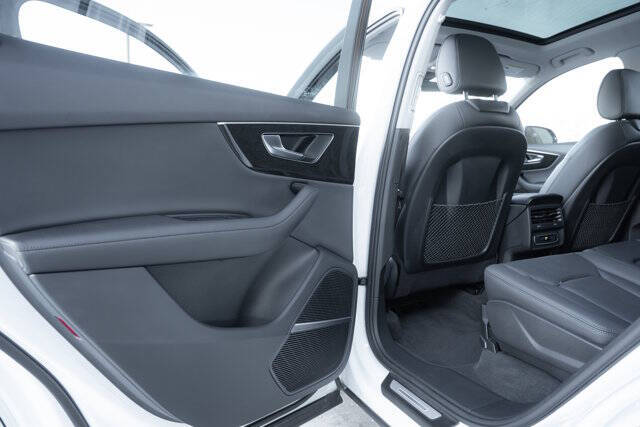 2023 Audi Q7 quattro Premium Plus 55 TFSI