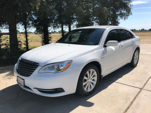 2013 Chrysler 200 for sale at Gold Rush Auto Wholesale in Sanger CA