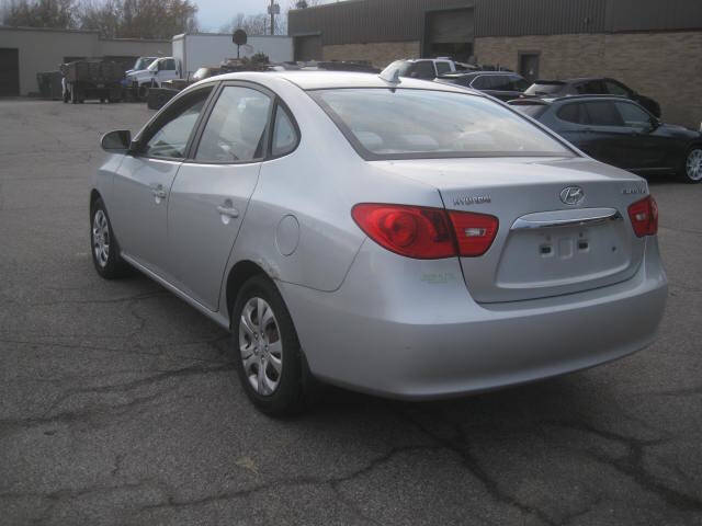 2010 Hyundai Elantra GLS photo 4