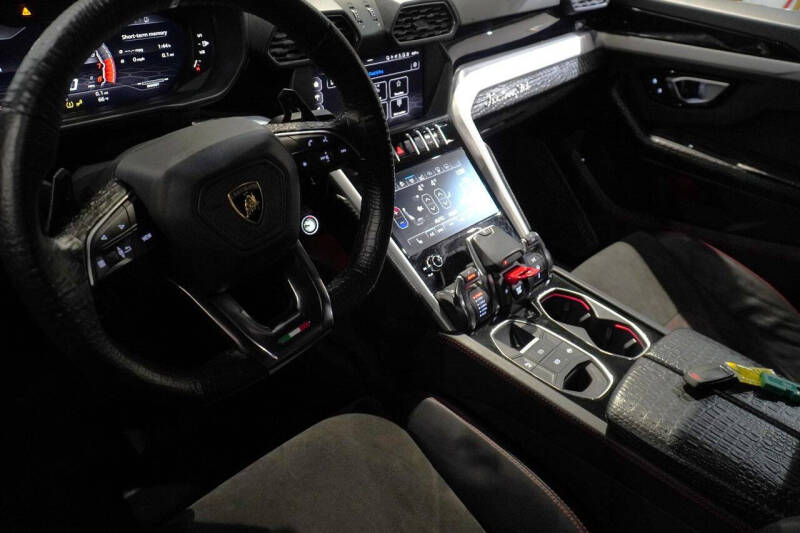 2019 Lamborghini Urus