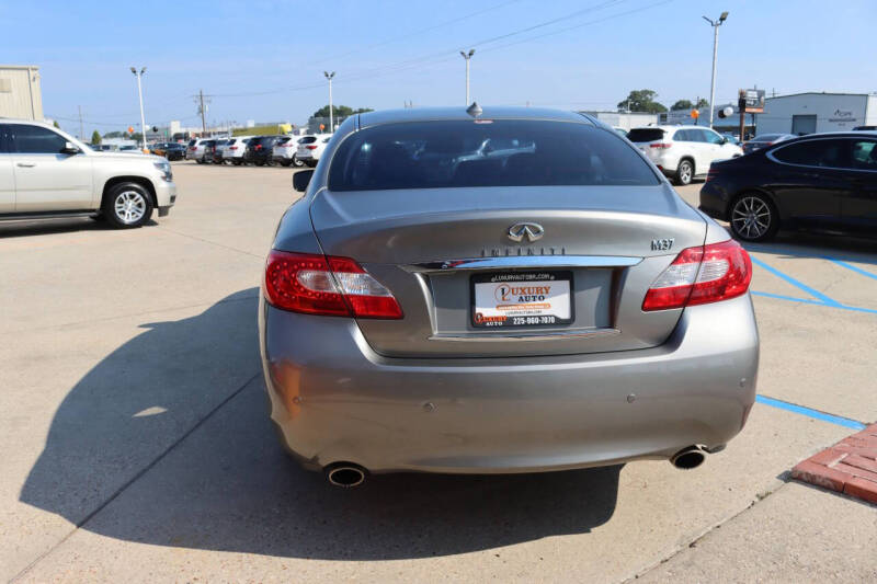 2013 Infiniti M37