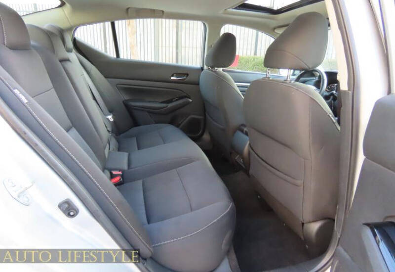 2021 Nissan Altima 2.5 SV