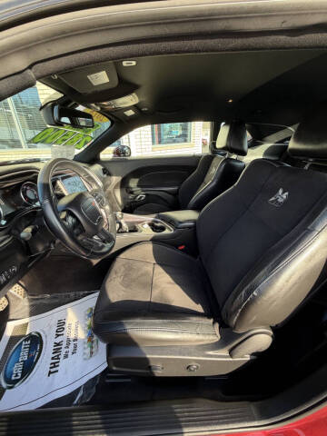 2018 Dodge Challenger 392 HEMI Scat Pack Shaker