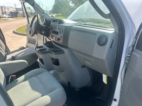 2021 Ford E-Series E-450 SD