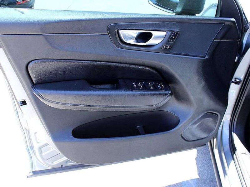 2019 Volvo XC60 T6 Momentum