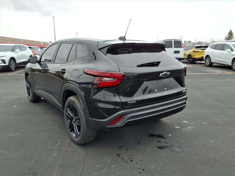 2025 Chevrolet Trax RS