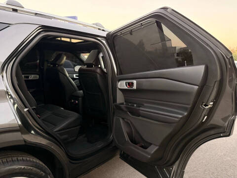 2020 Ford Explorer Platinum