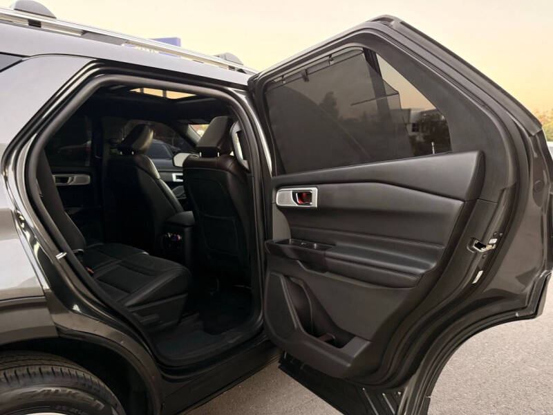 2020 Ford Explorer Platinum