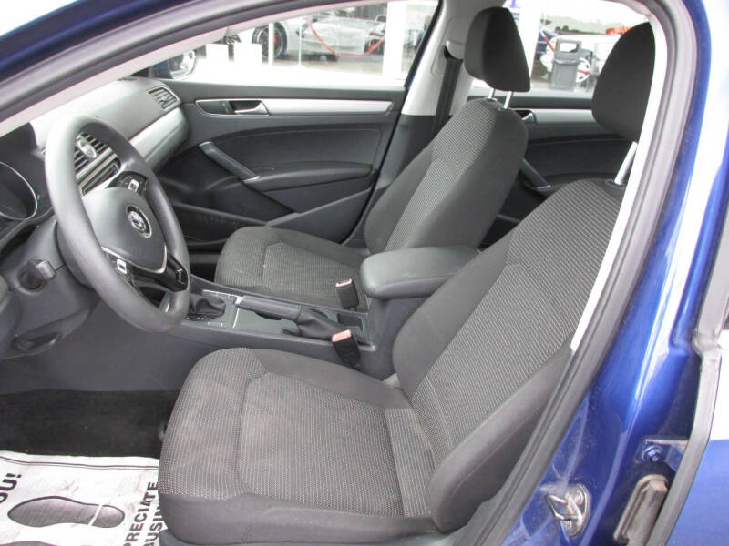 2016 Volkswagen Passat 1.8T S