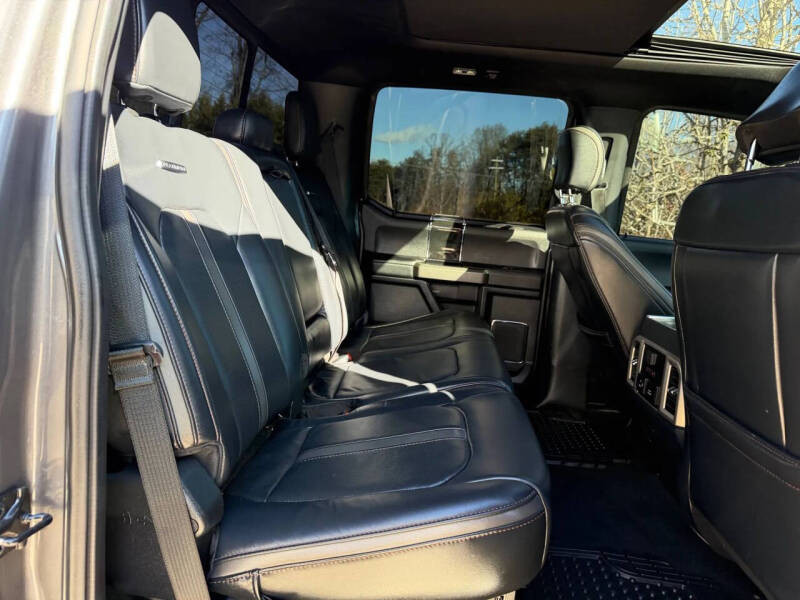 2022 Ford F-450 Super Duty Platinum