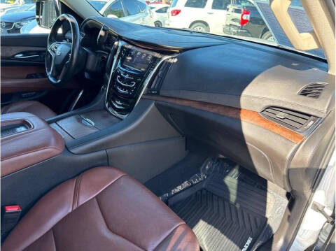 2016 Cadillac Escalade Premium Collection