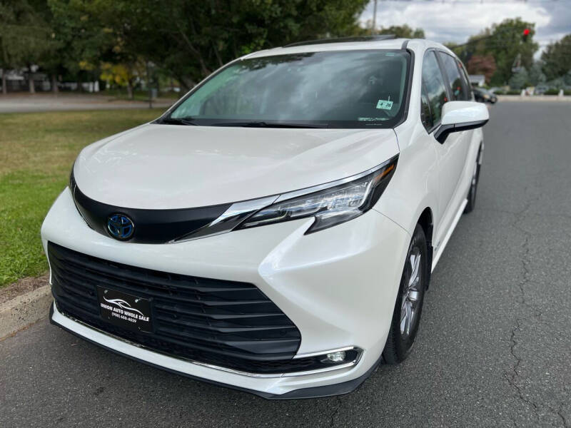 2020 Toyota Sienna for Sale in Jamaica, NY