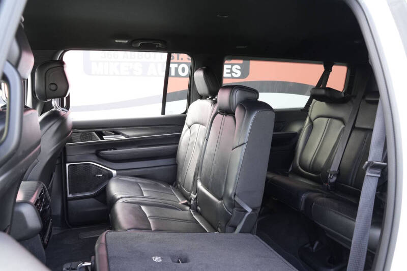 2024 Jeep Wagoneer L
