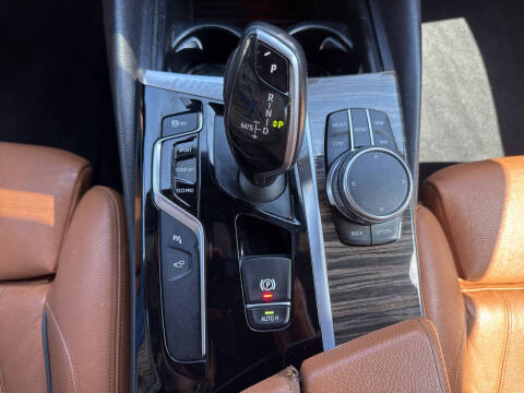 2018 BMW 5 Series 540i