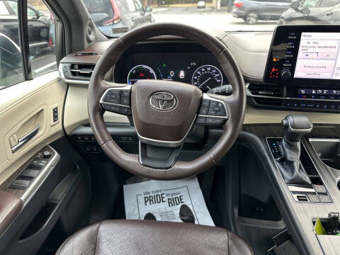 2021 Toyota Sienna Platinum 7-Passenger