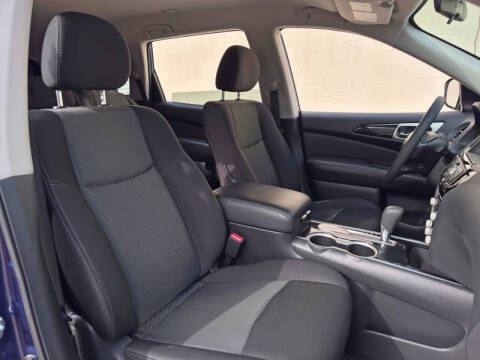 2020 Nissan Pathfinder S