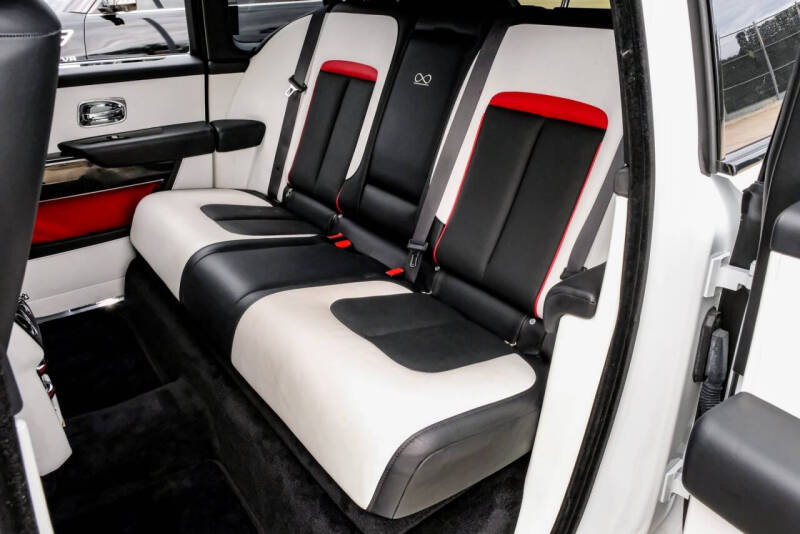 2022 Rolls-Royce Black Badge Cullinan