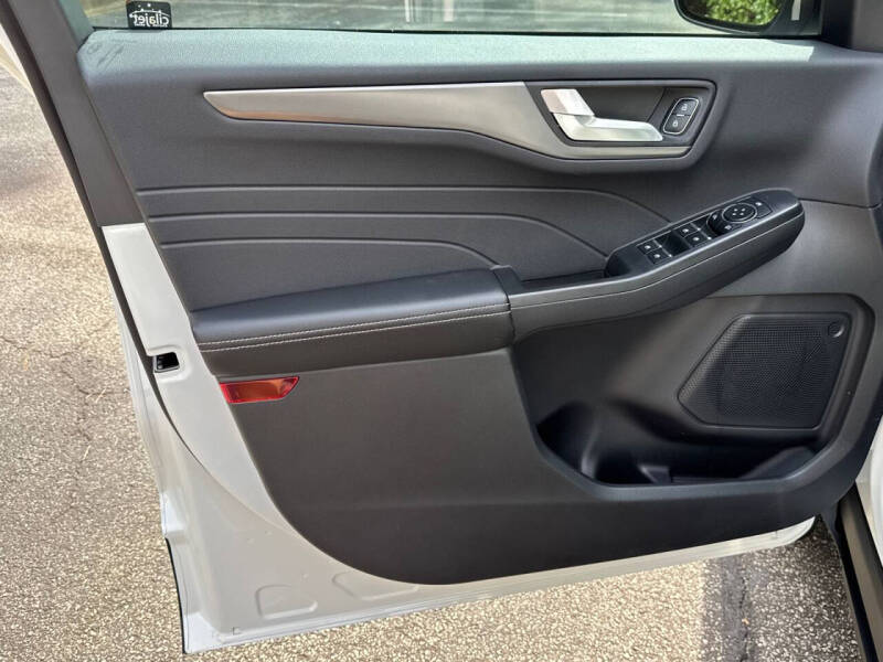 2025 Ford Escape Plug-In Hybrid PHEV