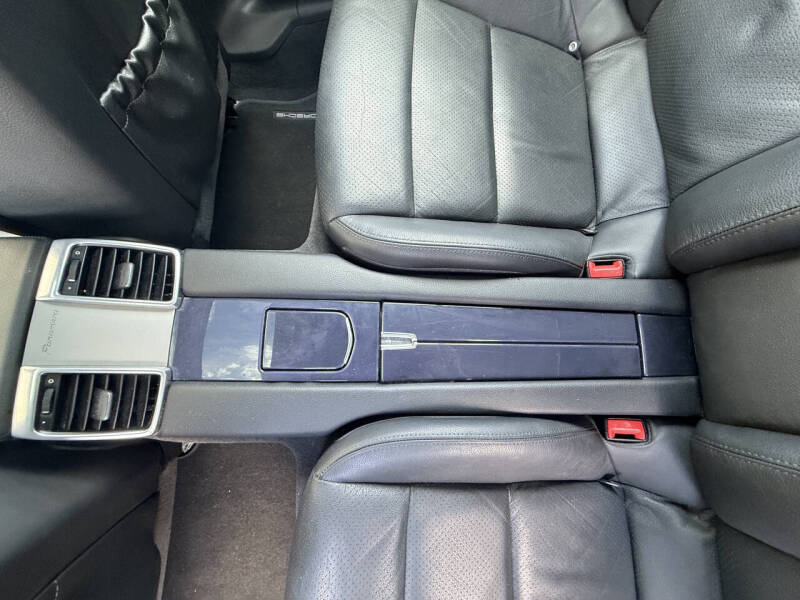 2011 Porsche Panamera 4