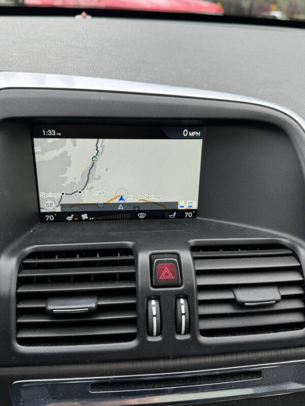 2016 Volvo XC60 T5 Drive-E Premier