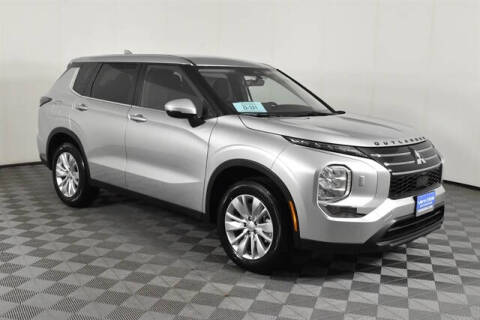 2025 Mitsubishi Outlander ES