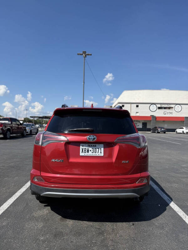 2017 Toyota RAV4 XLE