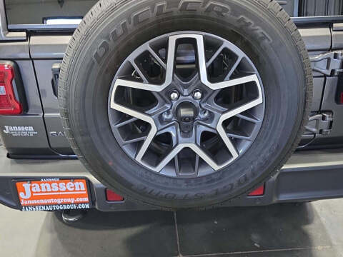 2025 Jeep Wrangler Sahara