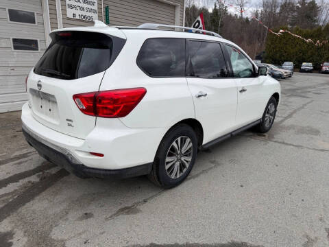 2020 Nissan Pathfinder SL