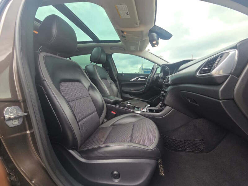 2019 Infiniti QX30 Luxe