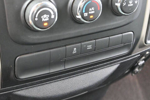 2015 RAM 1500 SLT