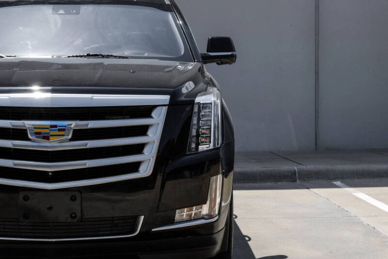 2016 Cadillac Escalade ESV Luxury Collection