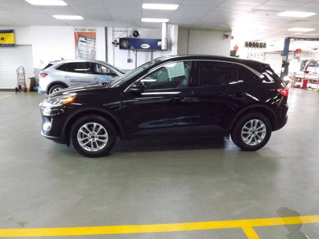 Used 2021 Ford Escape SE with VIN 1FMCU9BZ9MUB06345 for sale in Platteville, WI