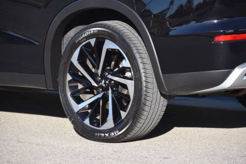 2023 Mitsubishi Outlander PHEV SE