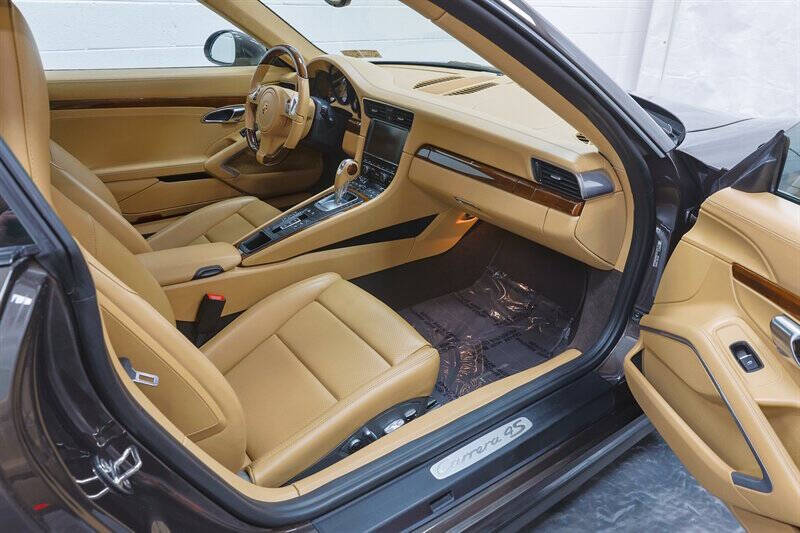2014 Porsche 911 Carrera 4S