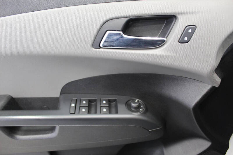 2016 Chevrolet Sonic LTZ Auto