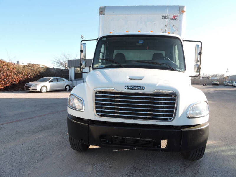 2009 Freightliner M2 106
