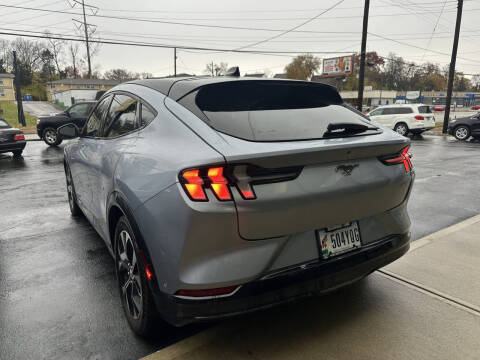 2022 Ford Mustang Mach-E Premium