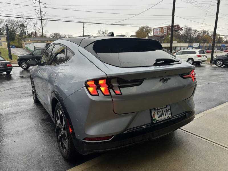 2022 Ford Mustang Mach-E Premium