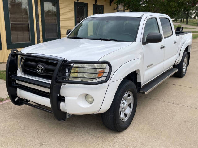 2007 Toyota Tacoma for sale at BANKERS AUTOS in Denton, TX